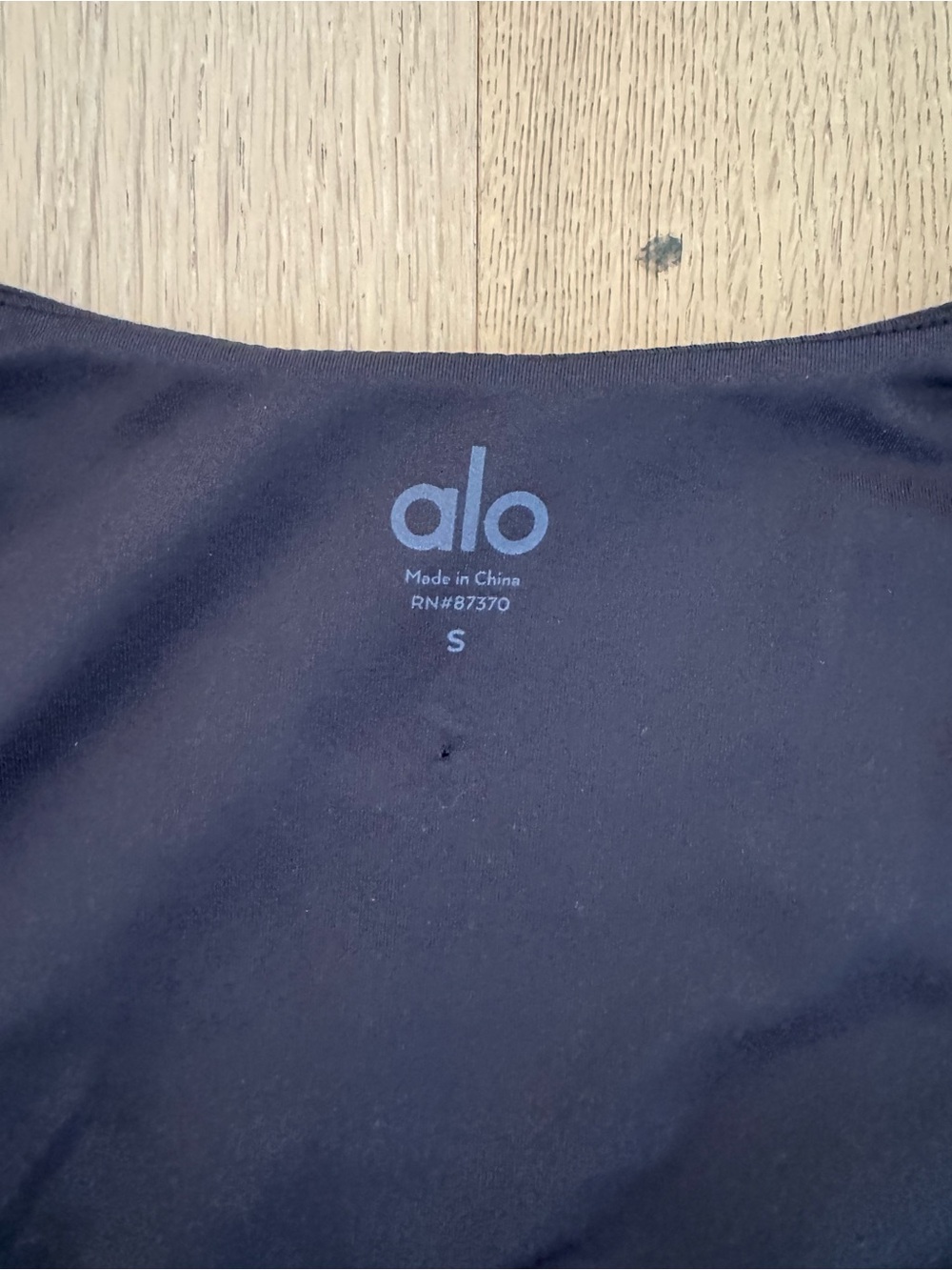 ALO Yoga Black Long-Sleeve Corset Style Cropped Top - Picture 7 of 8
